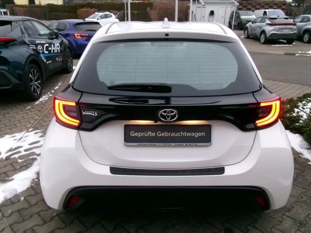 Toyota Yaris Hatchback Team D VVT-i