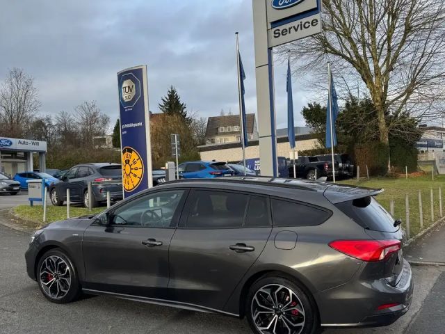 Ford Focus ST Line Wagon