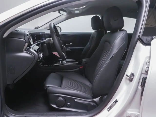 Mercedes-Benz CLA 180 PRO+LED+KAM+KEY+AMBI+NAVI+EASY-PACK