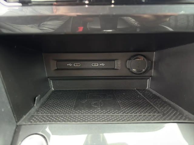 Volkswagen Tiguan 2.0 TSI IQ.Drive R-Line