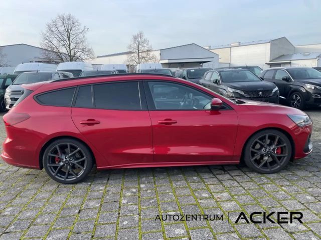 Ford Focus ST Line Wagon