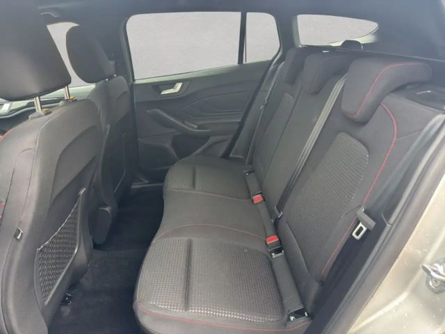 Ford Focus EcoBoost ST Line Wagon