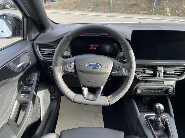 Ford Focus ST Line