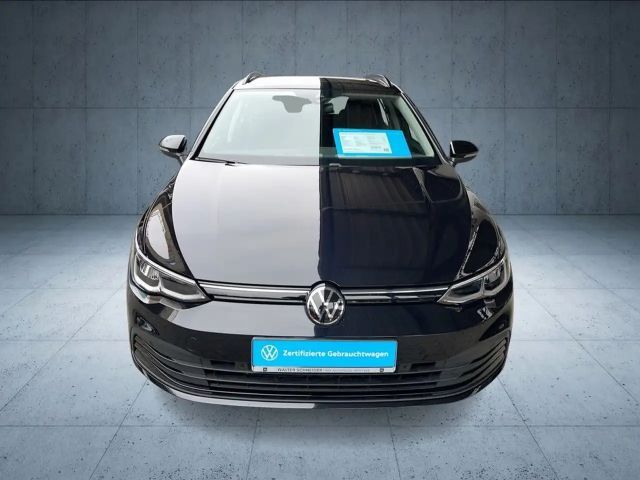 Volkswagen Golf 1.5 eTSI DSG Life Variant