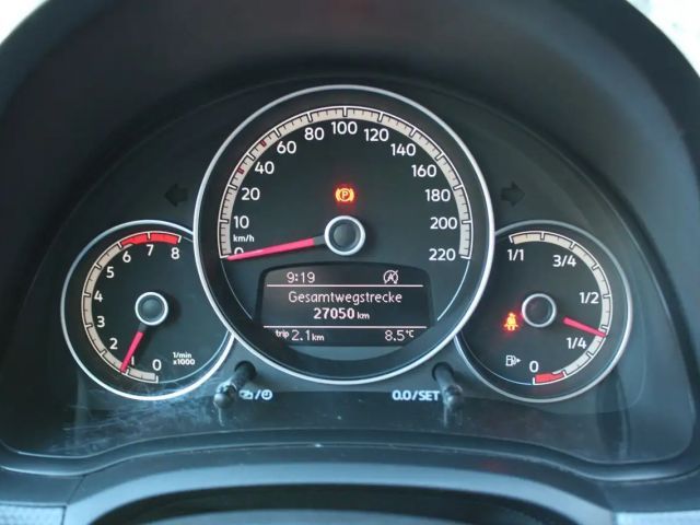 Volkswagen up! Move Move up!