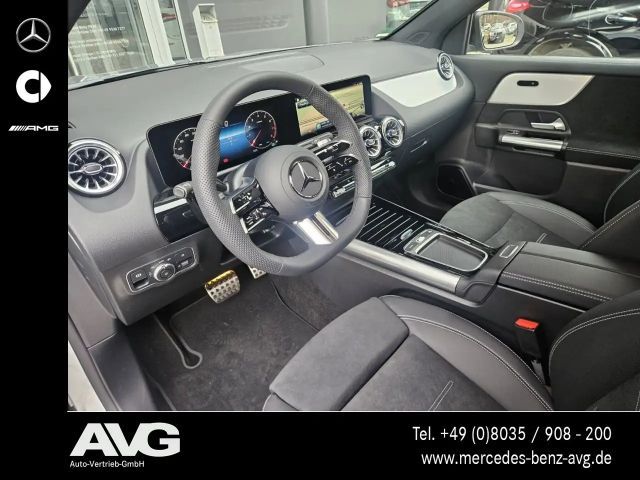 Mercedes-Benz GLA 200 AMG Line