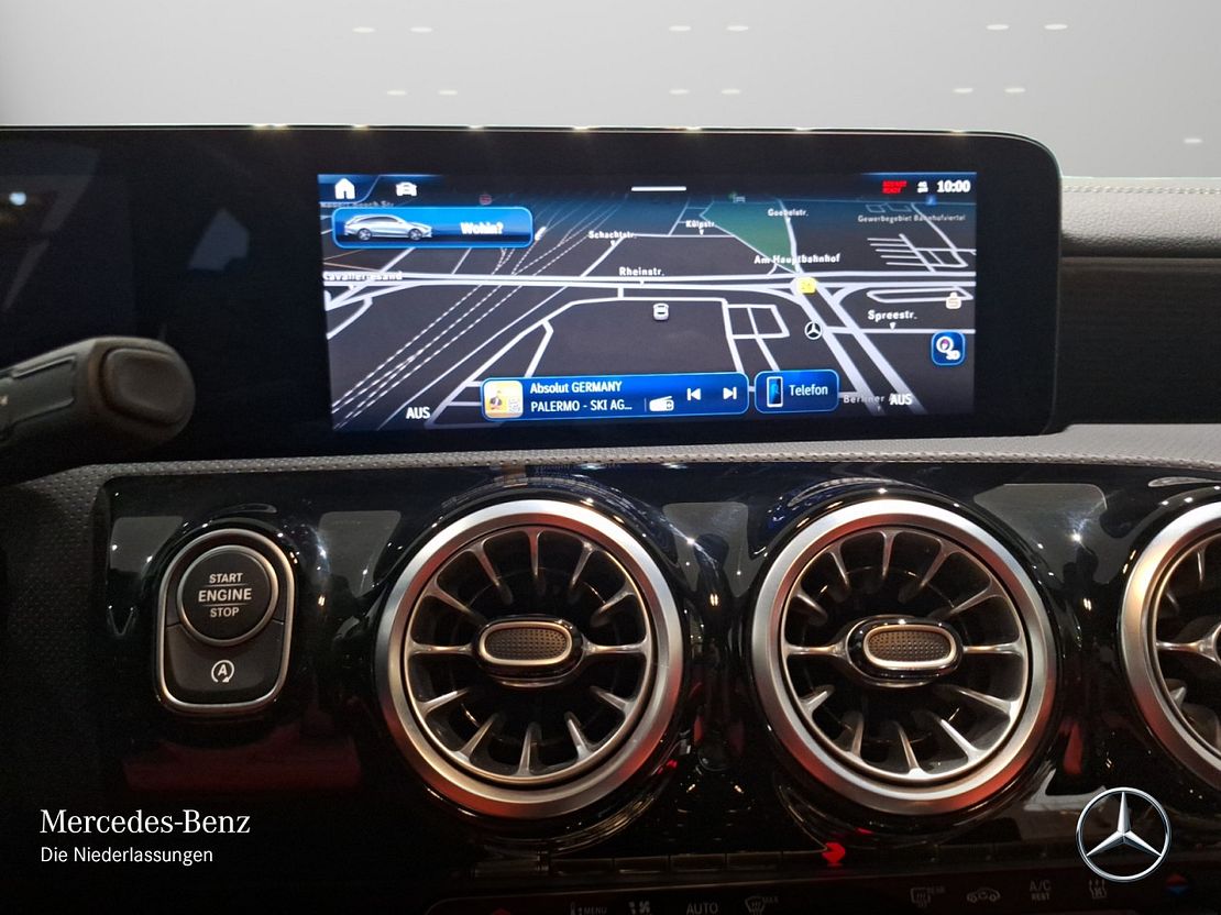 Mercedes-Benz CLA 200 AMG Line Shooting Brake