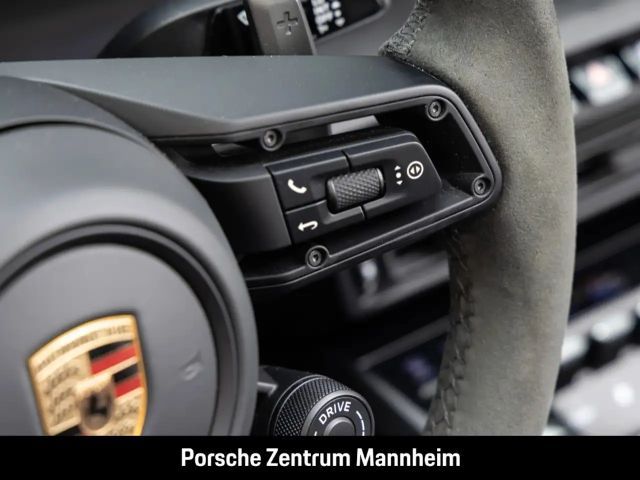 Porsche 992 Cabrio Carrera GTS