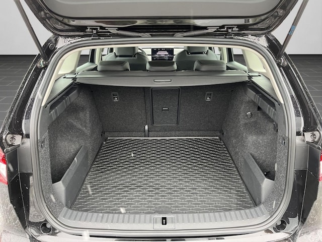 Skoda Enyaq Enyaq iV 55kWh 109kW Navi R-Kamera Keyless 19"