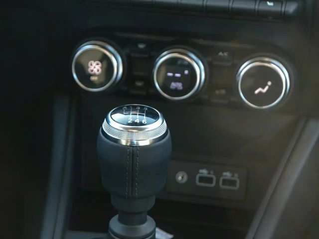 Mitsubishi ASX Entry