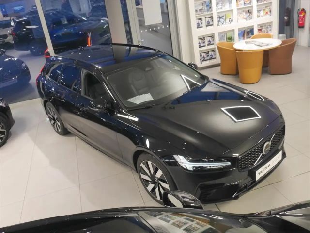 Volvo V90 AWD Dark Plus T6