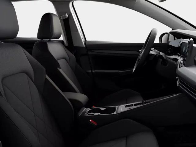 Volkswagen Golf 1.5 eTSI DSG Golf VIII IQ.Drive