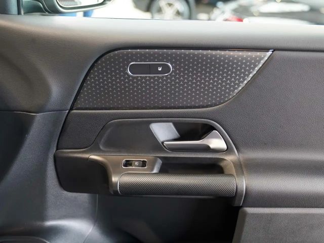 Mercedes-Benz GLB 200 GLB 200 d