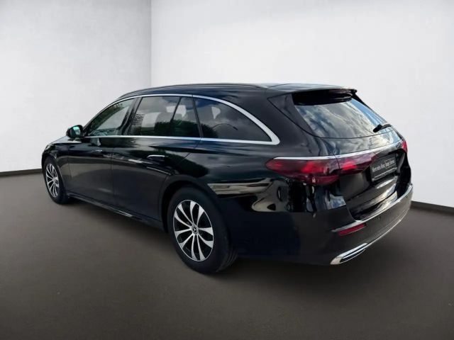 Mercedes-Benz E 200 AVANTGARDE Estate