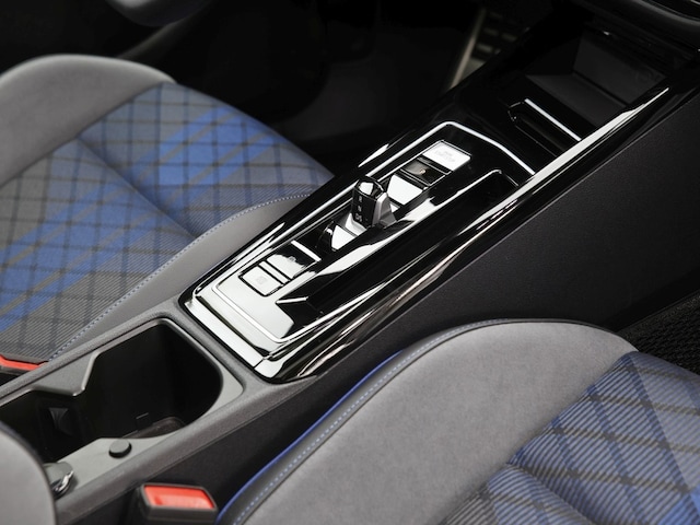 Volkswagen Golf 2.0 TSI DSG