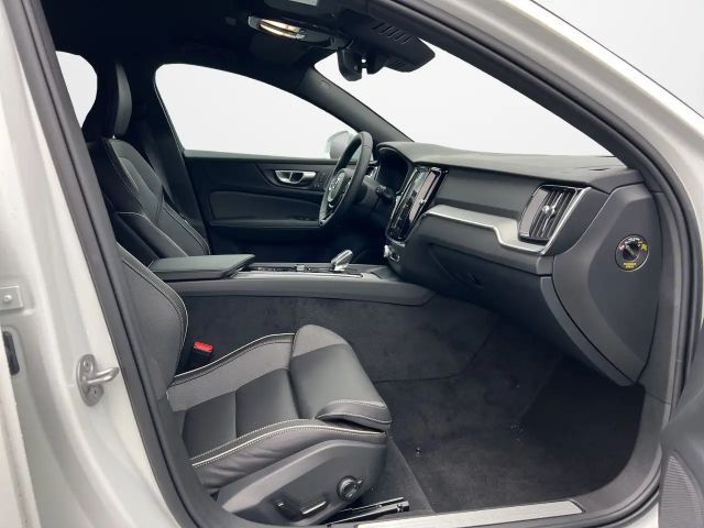 Volvo V60 Cross Country AWD Plus