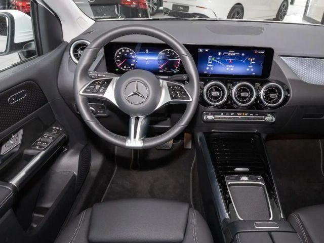 Mercedes-Benz B 180 W-Paket ParkAss. LED SpurH el.Heck LM KAM