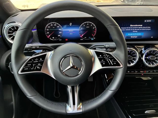 Mercedes-Benz A 180 Hatchback Progressive