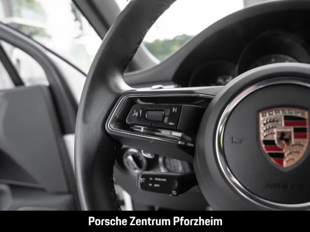 Porsche Macan S