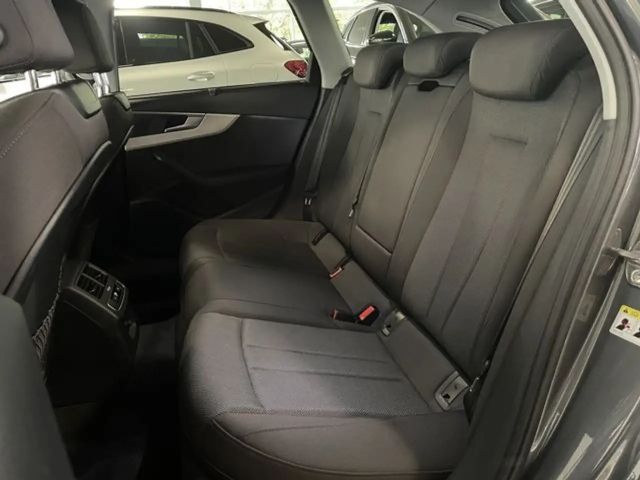Audi A4 35 TDI Avant S-Line