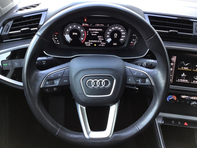 Audi Q3 40 TFSI Quattro S-Line S-Tronic
