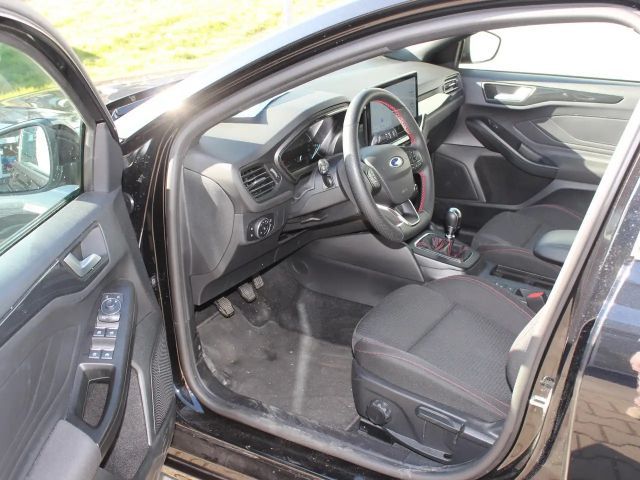 Ford Focus EcoBoost ST Line
