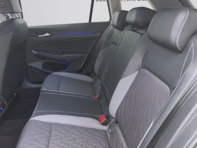 Volkswagen Golf 1.5 eTSI DSG Variant