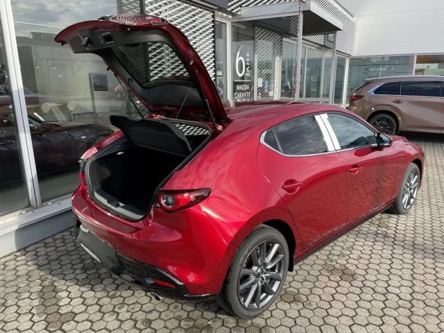 Mazda 3 Exclusive-line