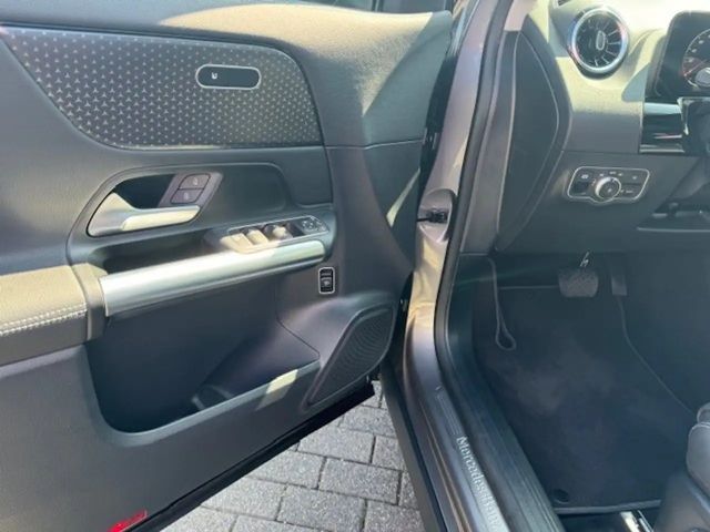 Mercedes-Benz GLA 200 Progressive