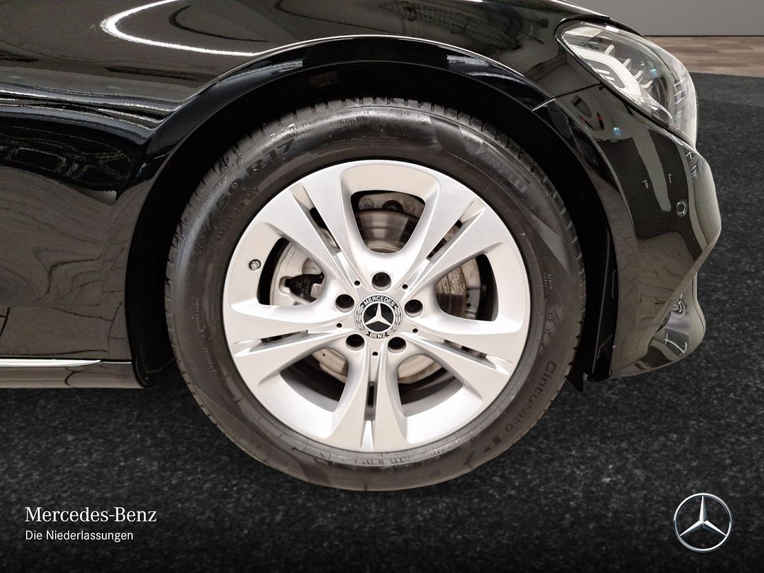 Mercedes-Benz C 200 Sedan