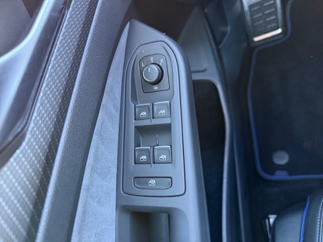 Volkswagen Golf 2.0 TSI Golf VIII