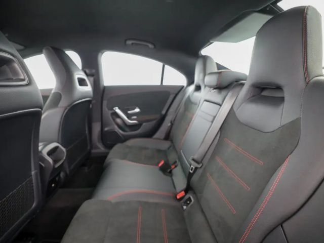 Mercedes-Benz CLA 200 Coupé