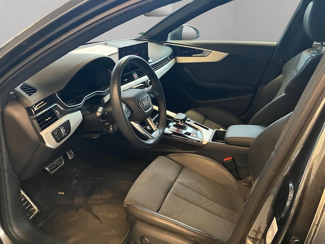Audi A4 40 TFSI Avant Quattro S-Line S-Tronic