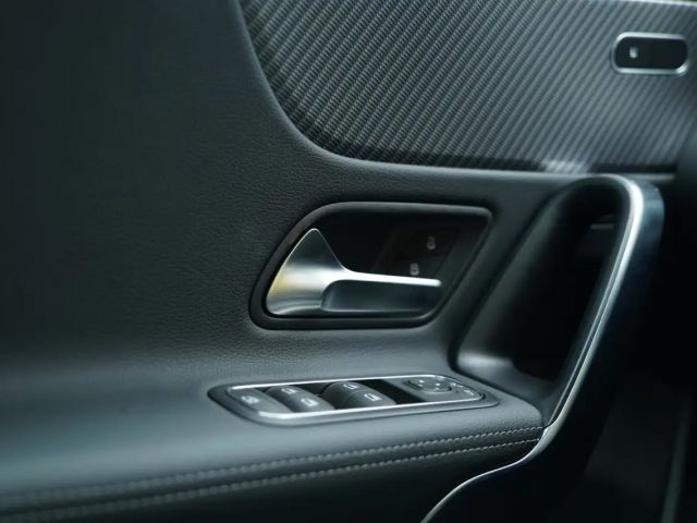 Mercedes-Benz A 180 Hatchback Progressive