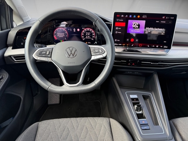 Volkswagen Golf 1.5 eTSI DSG Golf VIII