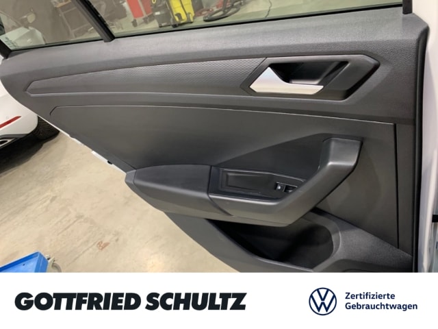 Volkswagen T-Roc T-Roc GOAL TSI NAVI SITZHEIZUNG EINPARKHILFE LED