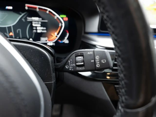 BMW 520 520d M-Sport Touring xDrive