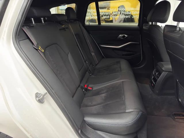 BMW 330 330e M-Sport Touring