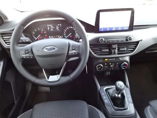 Ford Focus Cool & Connect