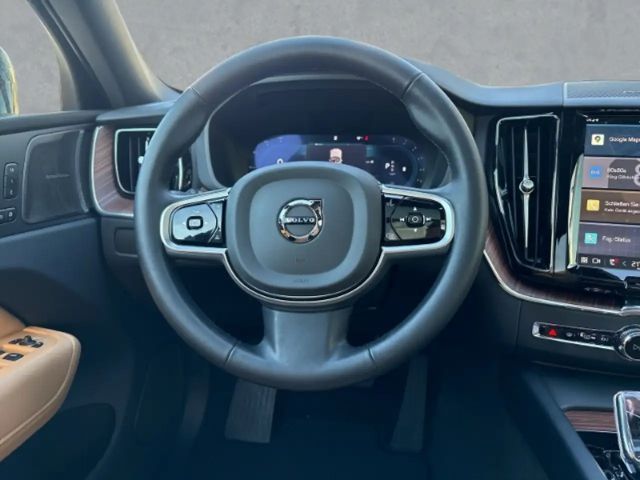 Volvo XC60 Dark Plus