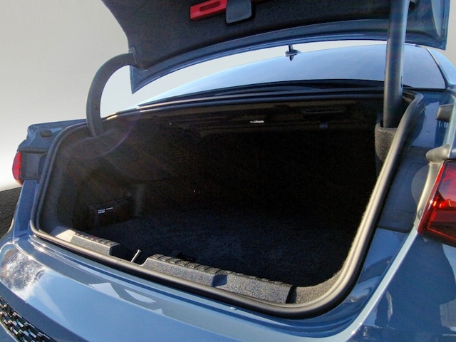 Audi RS3 Quattro S-Tronic Sedan