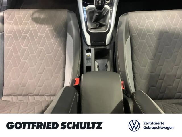 Volkswagen T-Roc GOAL TSI NAVI SITZHEIZUNG EINPARKHILFE LED