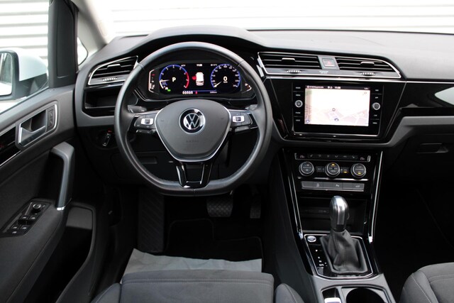 Volkswagen Touran DSG R-Line