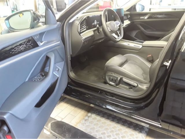 Volkswagen Passat 1.5 eTSI Business DSG Variant