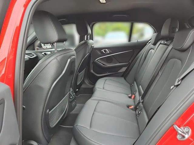 BMW 120 120d Luxury Line Sedan xDrive