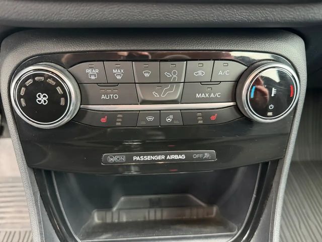 Ford Puma EcoBoost Titanium