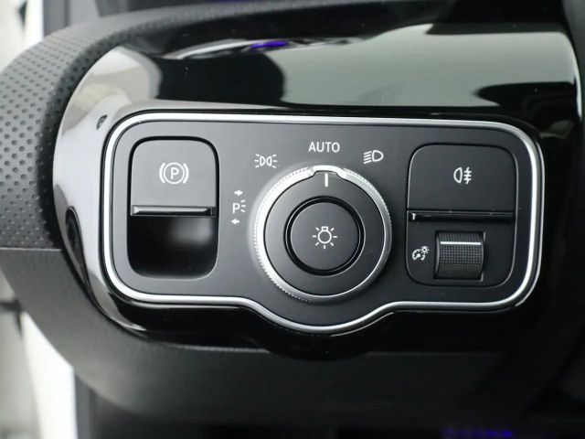 Mercedes-Benz A 200 A 200 d AMG Line