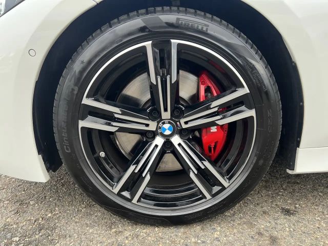 BMW 320 320i M-Sport Sedan