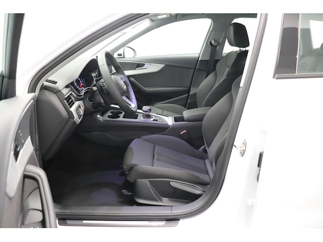 Audi A4 35 TFSI Avant S-Tronic