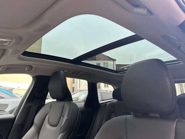 Volvo XC60 AWD Dark Plus Recharge